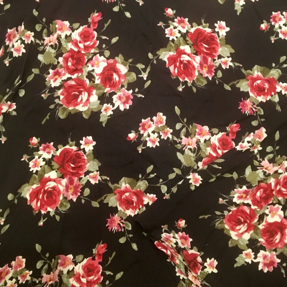 Socialite Rose Pattern Top with Bell Sleeves - Picture 6 of 6